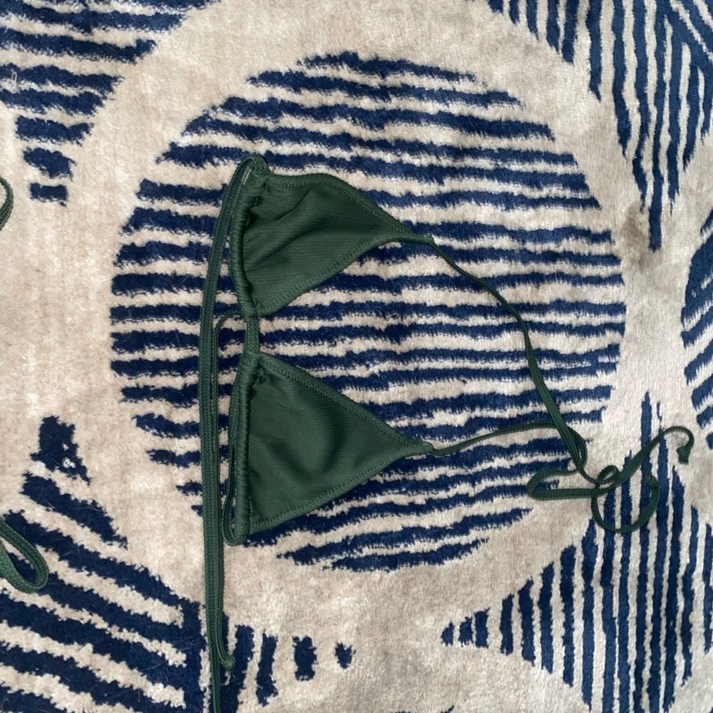 Green Triangle Bikini Set - Picture 2 of 3